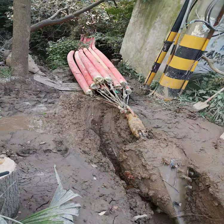 湖北武汉卷帘门拖拉管